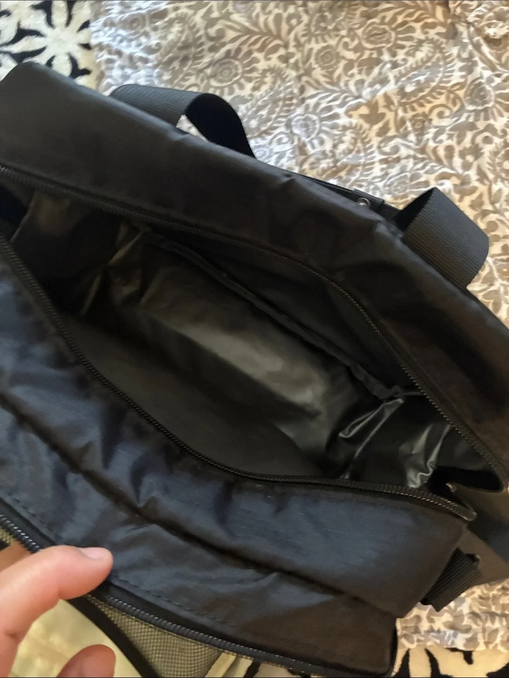 Nursing cover & hands free nursing pump bag
